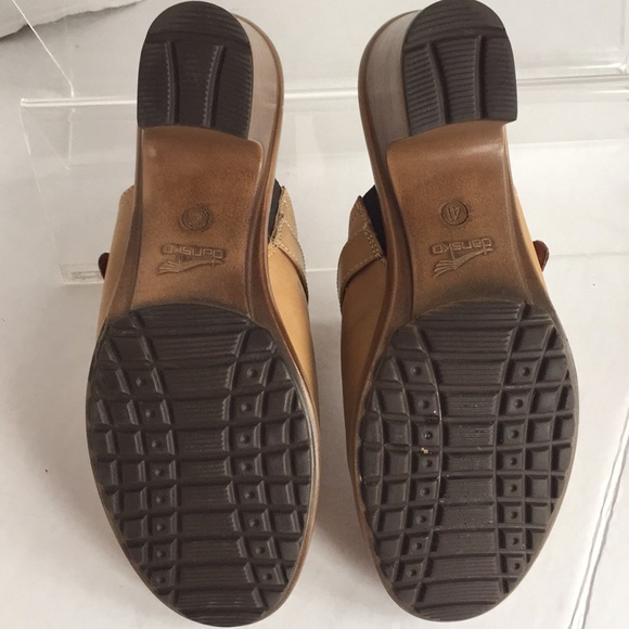 Dansko clogs slip on tan clogs size 41 - Picture 7 of 8